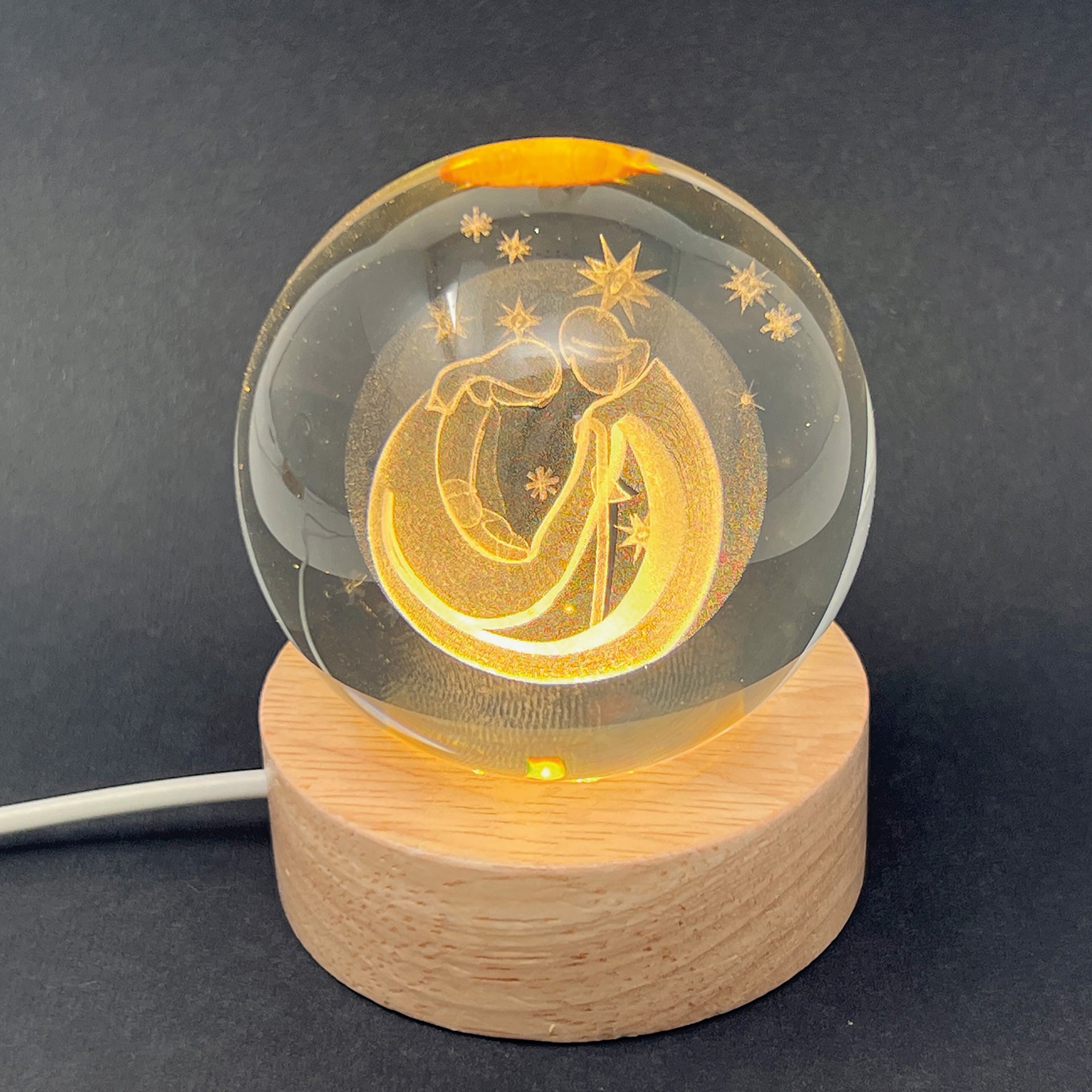 SFERA DI VETRO CON LED E BASE IN LEGNO “PRESEPE”