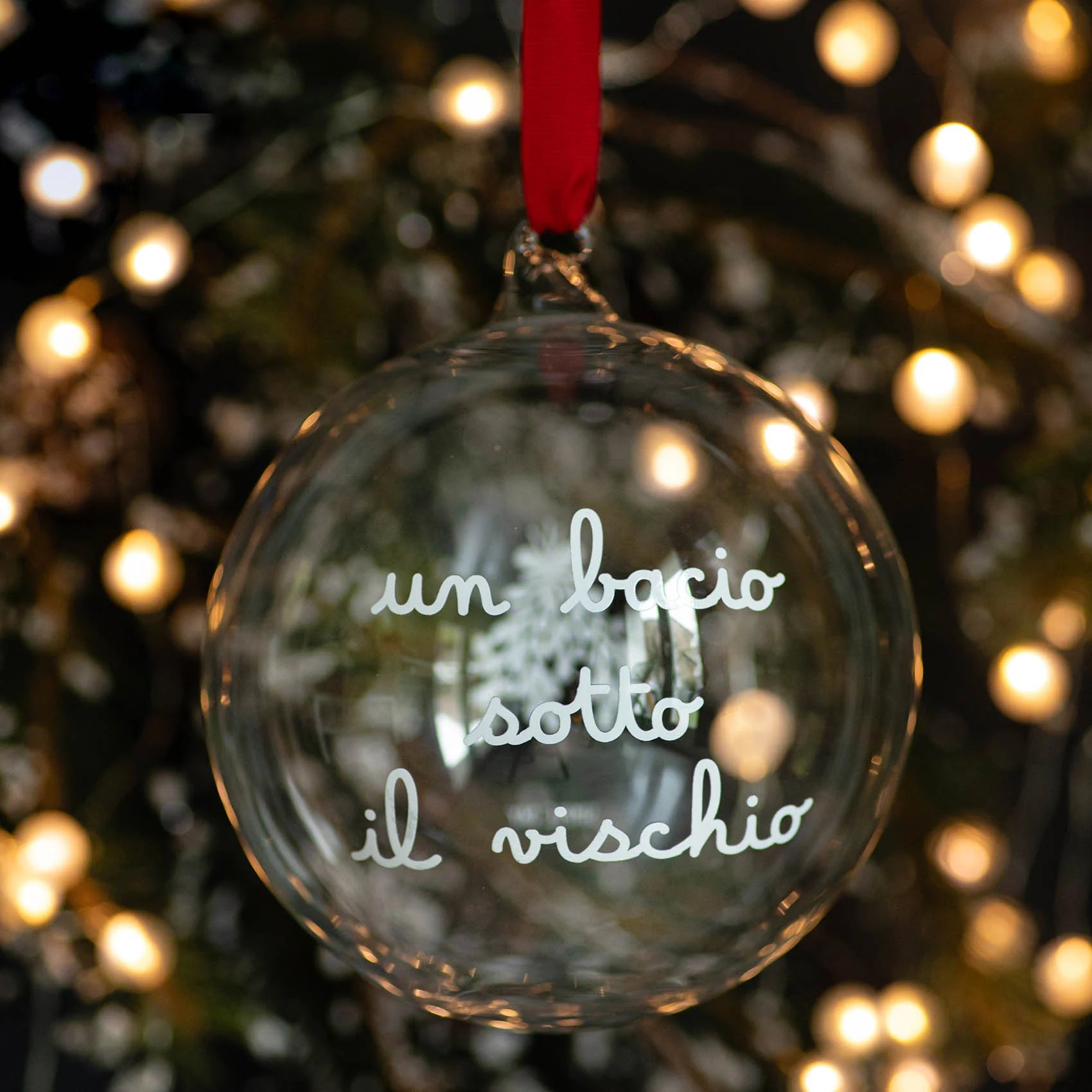 Pallina Un bacio sotto al vischio - 15 cm