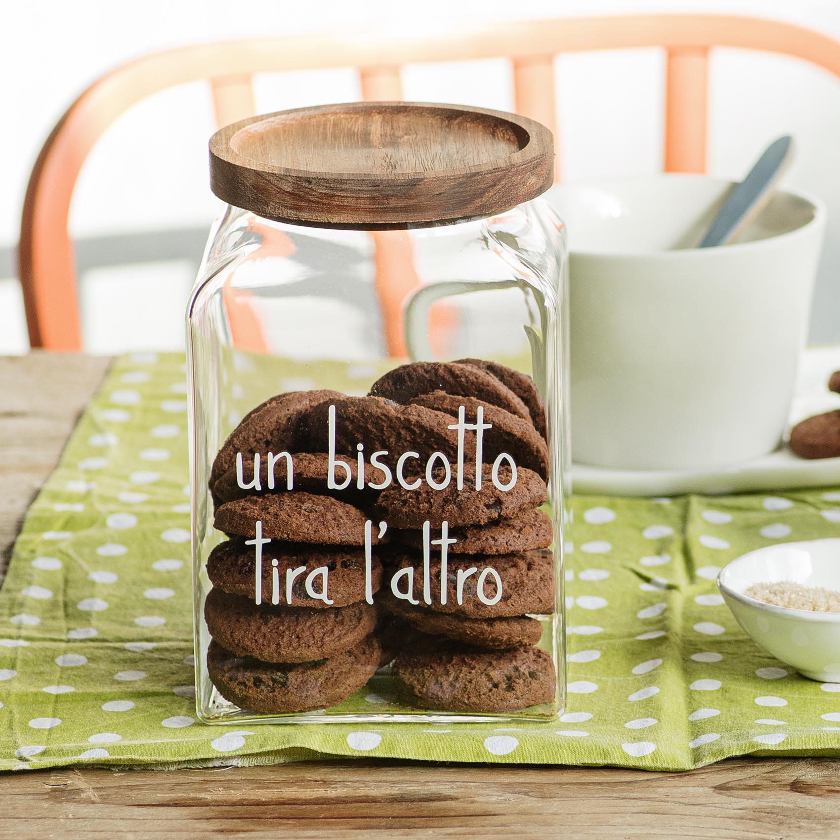 Barattolo - Un biscotto tira l'altro