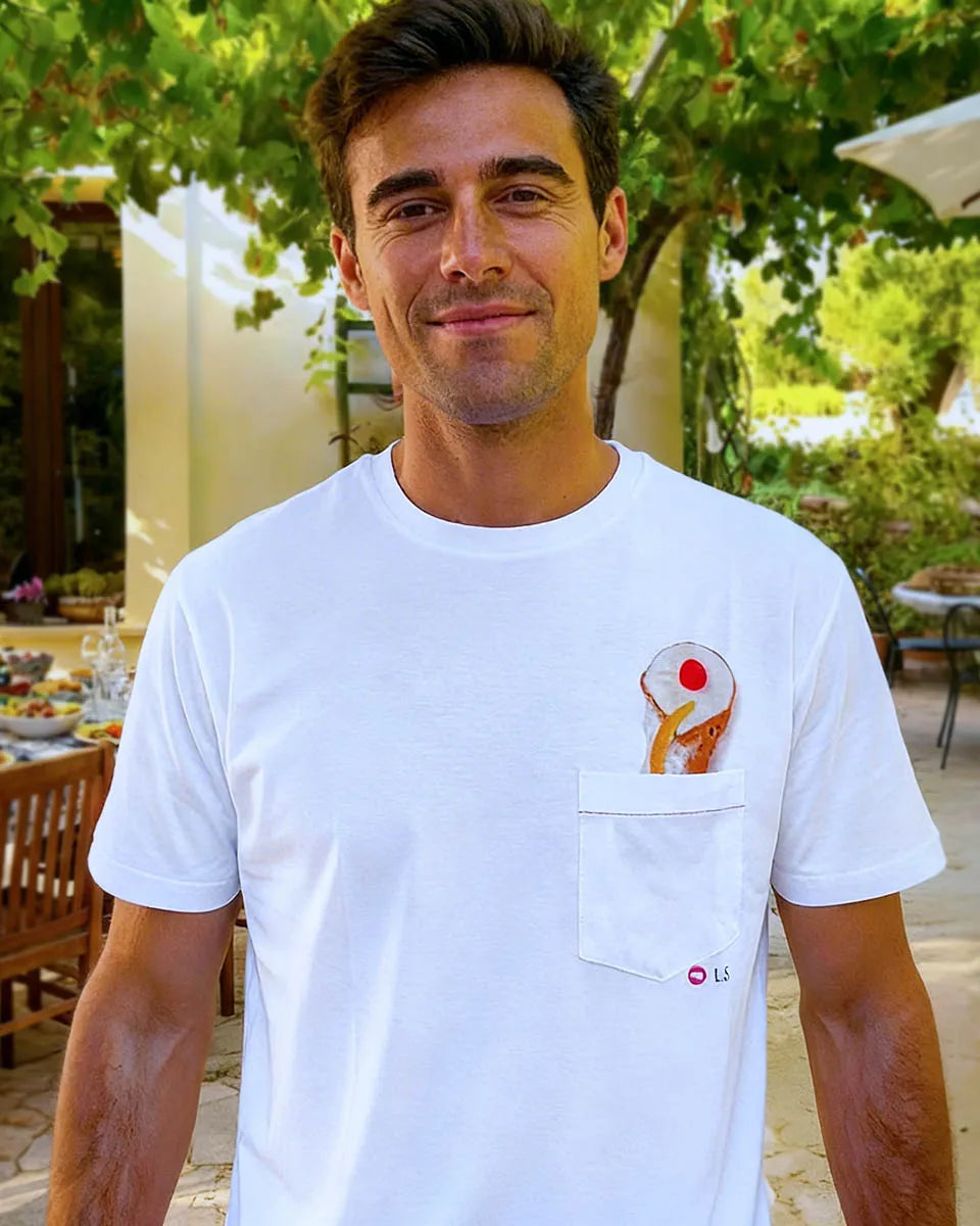 T-shirt con taschino “Cannolo”