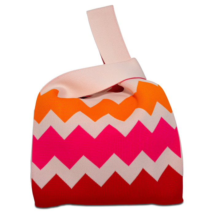Borsa a nodo lavorata a maglia. Decorazione zig zag