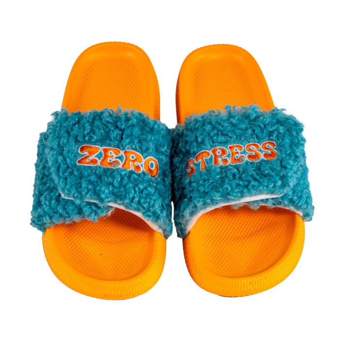 Ciabatte con strap. Decorazione "Zero Stress".